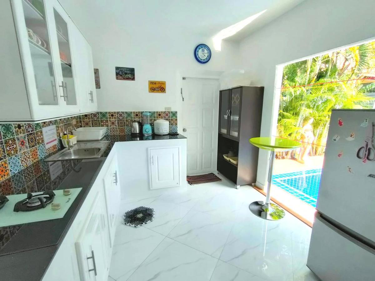 Corner Villa - Pattaya Holiday House Walking Street 4 Bedrooms Exterior photo